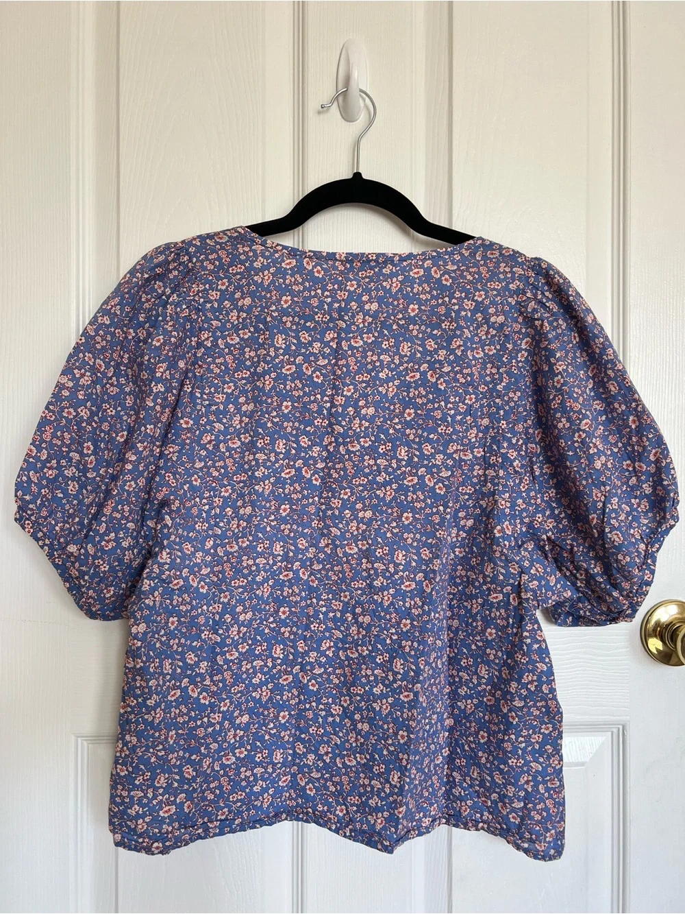 Madewell Womens Blue And Red Blouse Puff Sleeve, V-neck, Size Medium